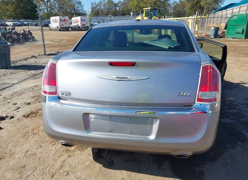Photo 16 of 2014 Chrysler 300 (VIN 2C3CCAAG9EH119890)