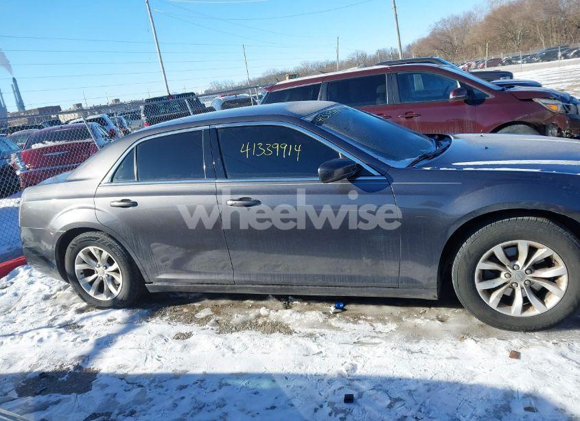 Photo 14 of 2014 Chrysler 300 (VIN 2C3CCAAG9EH212778)