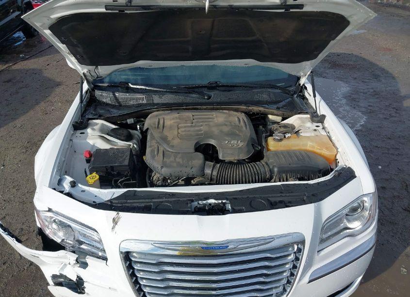 Photo 10 of 2014 Chrysler 300 (VIN 2C3CCAAG9EH239902)