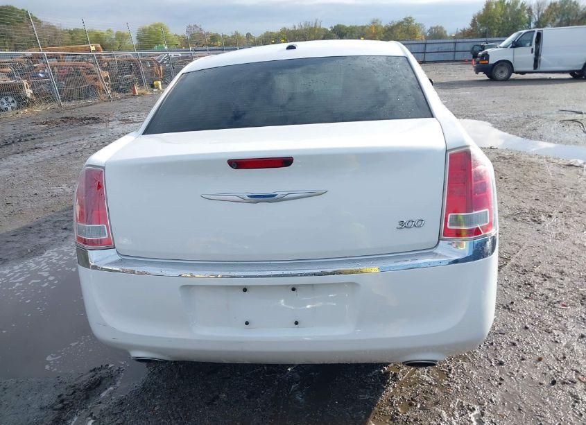 Photo 16 of 2014 Chrysler 300 (VIN 2C3CCAAG9EH239902)