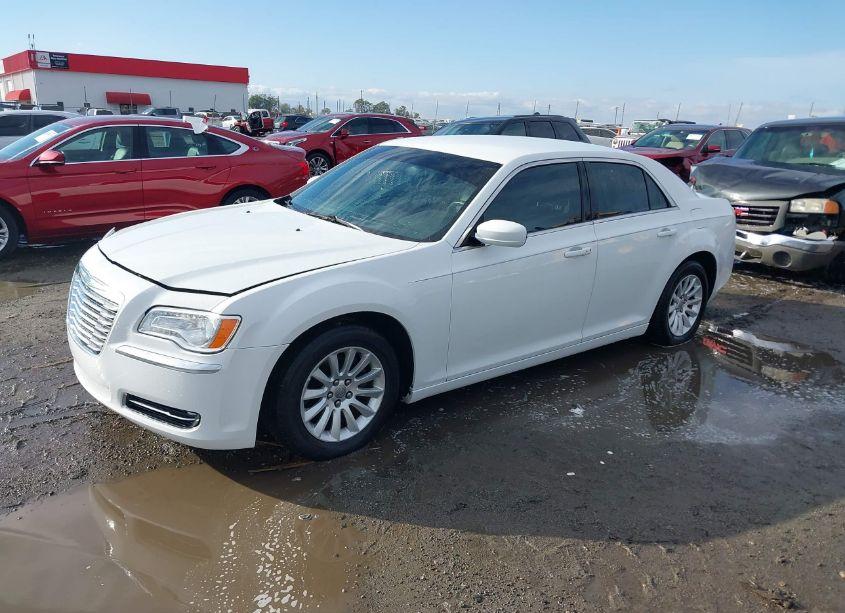 Photo 2 of 2014 Chrysler 300 (VIN 2C3CCAAG9EH239902)