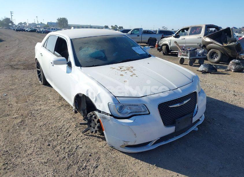 2015 Chrysler 300 LIMITED (VIN 2C3CCAAG9FH828983) main photo
