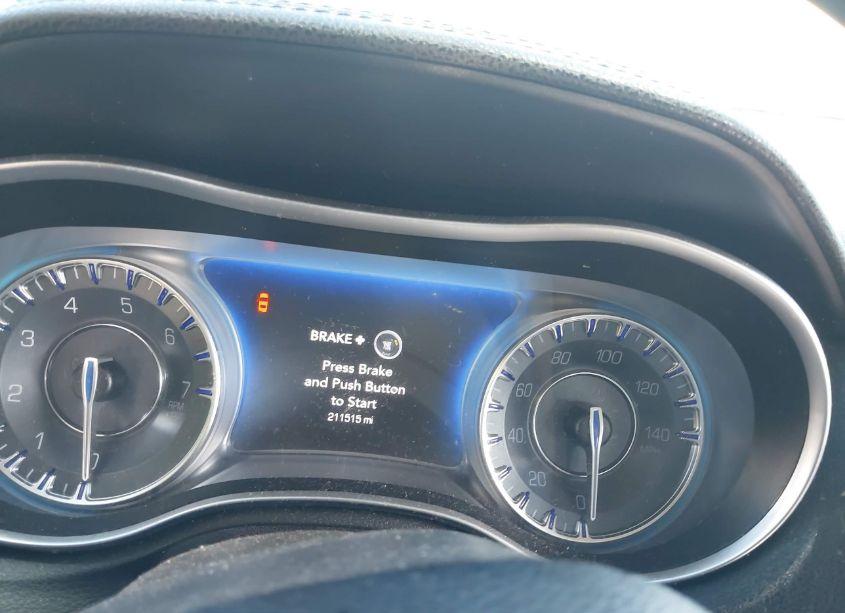 Photo 14 of 2015 Chrysler 300 LIMITED (VIN 2C3CCAAG9FH830510)