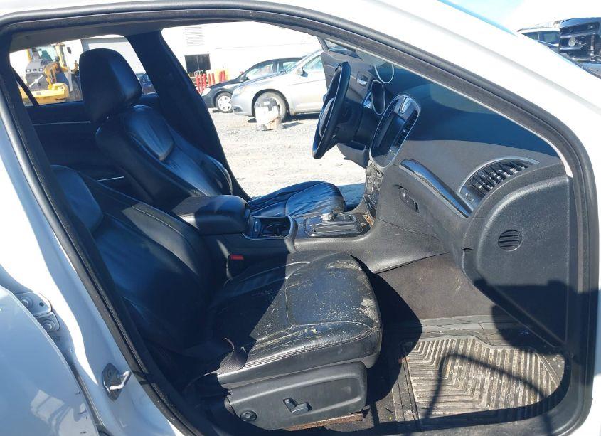 Photo 5 of 2015 Chrysler 300 LIMITED (VIN 2C3CCAAG9FH830510)