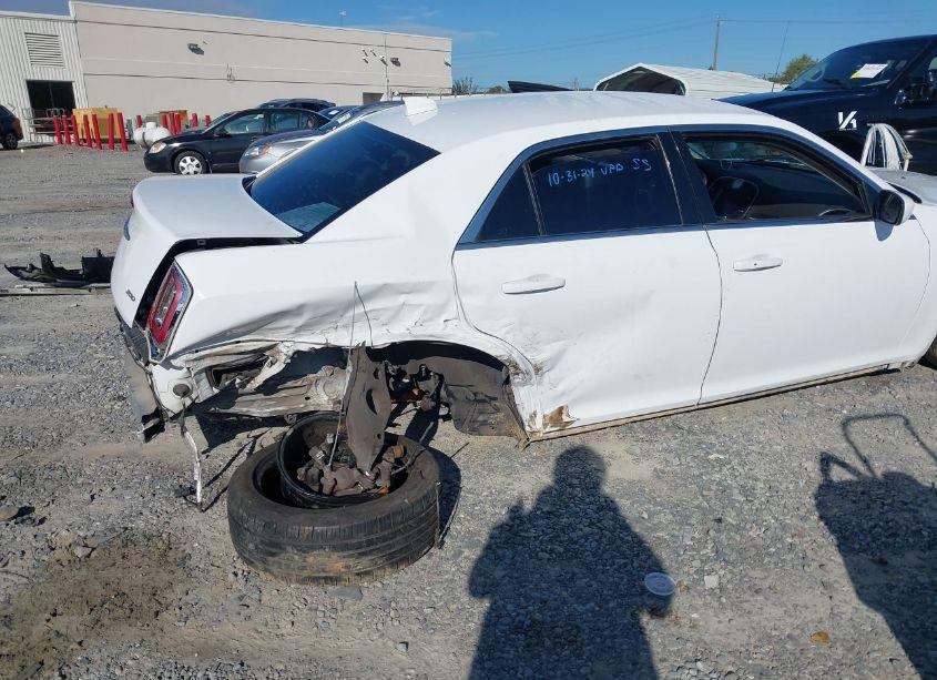 Photo 6 of 2015 Chrysler 300 LIMITED (VIN 2C3CCAAG9FH830510)