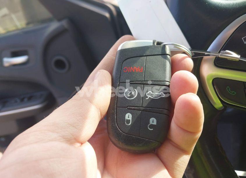 Photo 11 of 2015 Chrysler 300 LIMITED (VIN 2C3CCAAG9FH908543)