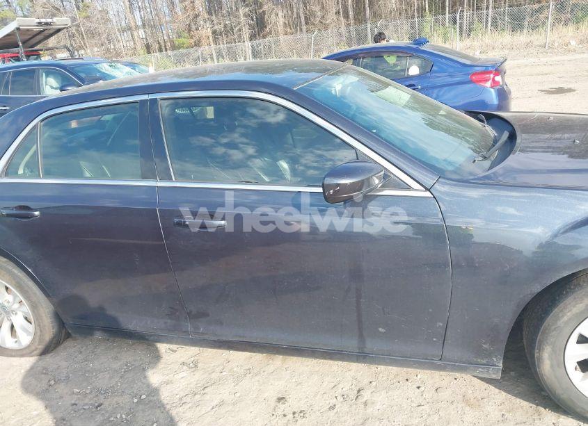 Photo 13 of 2015 Chrysler 300 LIMITED (VIN 2C3CCAAG9FH908543)