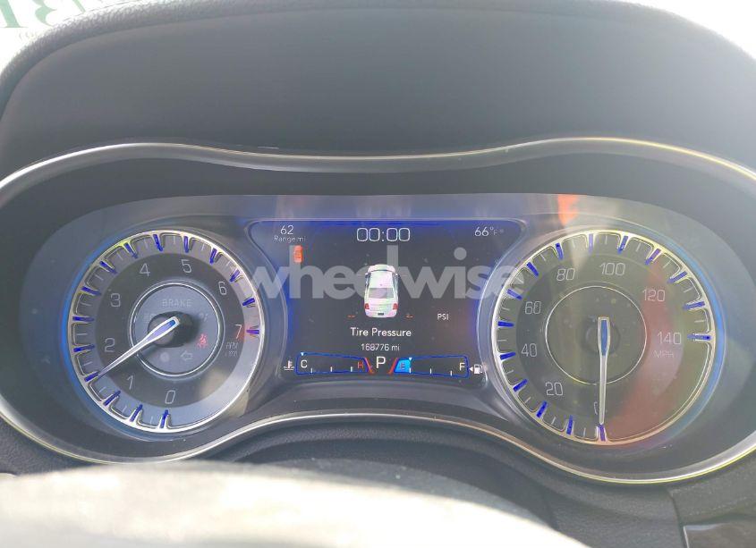 Photo 7 of 2015 Chrysler 300 LIMITED (VIN 2C3CCAAG9FH908543)