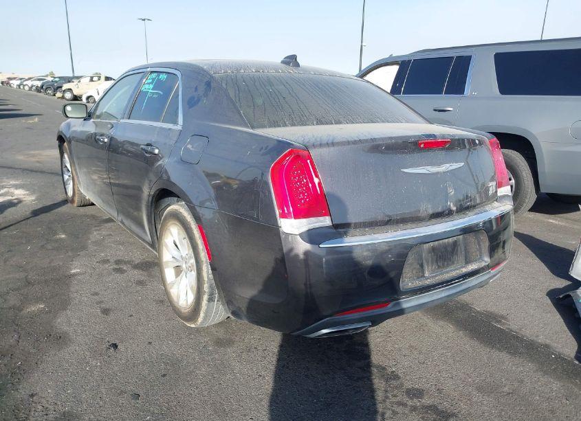 Photo 15 of 2015 Chrysler 300 LIMITED (VIN 2C3CCAAG9FH931370)