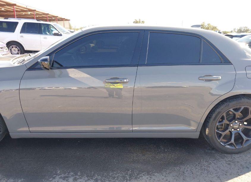 Photo 14 of 2019 Chrysler 300 TOURING (VIN 2C3CCAAG9KH610228)