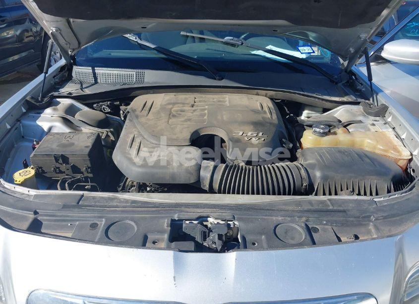 Photo 10 of 2012 Chrysler 300 (VIN 2C3CCAAGXCH116445)
