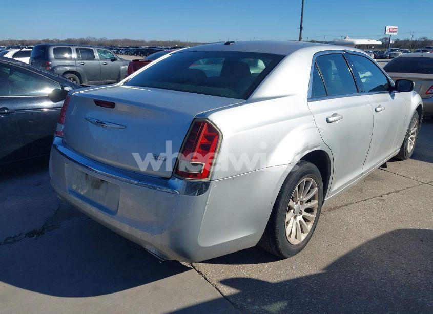 Photo 4 of 2012 Chrysler 300 (VIN 2C3CCAAGXCH116445)