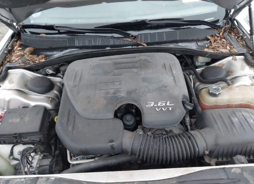 Photo 10 of 2012 Chrysler 300 (VIN 2C3CCAAGXCH220045)