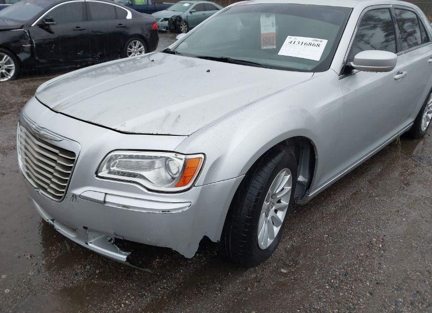 Photo 6 of 2012 Chrysler 300 (VIN 2C3CCAAGXCH220045)