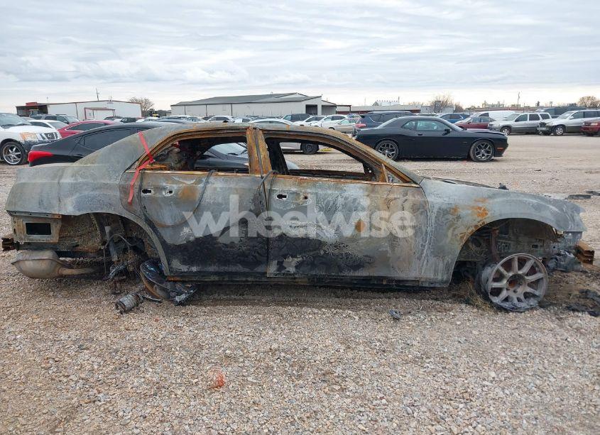 Photo 12 of 2013 Chrysler 300 MOTOWN (VIN 2C3CCAAGXDH558059)