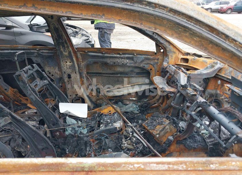 Photo 5 of 2013 Chrysler 300 MOTOWN (VIN 2C3CCAAGXDH558059)