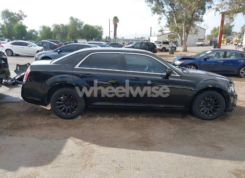 Photo 13 of 2013 Chrysler 300 MOTOWN (VIN 2C3CCAAGXDH574858)