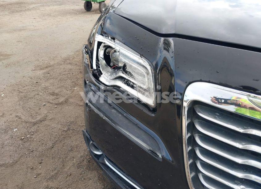 Photo 17 of 2013 Chrysler 300 MOTOWN (VIN 2C3CCAAGXDH574858)