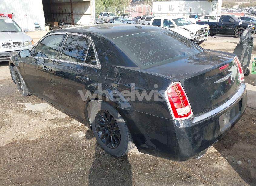 Photo 3 of 2013 Chrysler 300 MOTOWN (VIN 2C3CCAAGXDH574858)