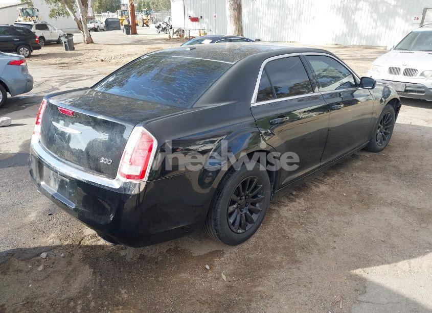 Photo 4 of 2013 Chrysler 300 MOTOWN (VIN 2C3CCAAGXDH574858)