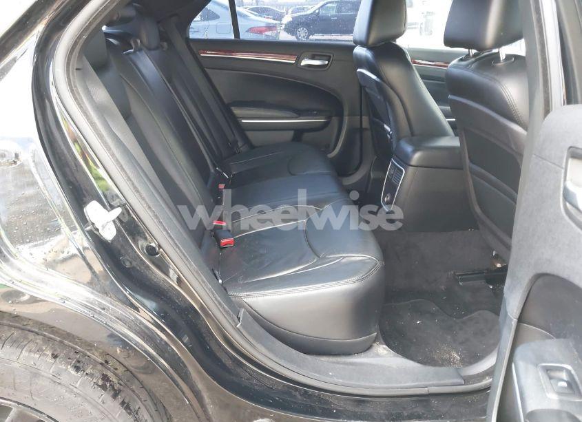 Photo 8 of 2013 Chrysler 300 MOTOWN (VIN 2C3CCAAGXDH574858)