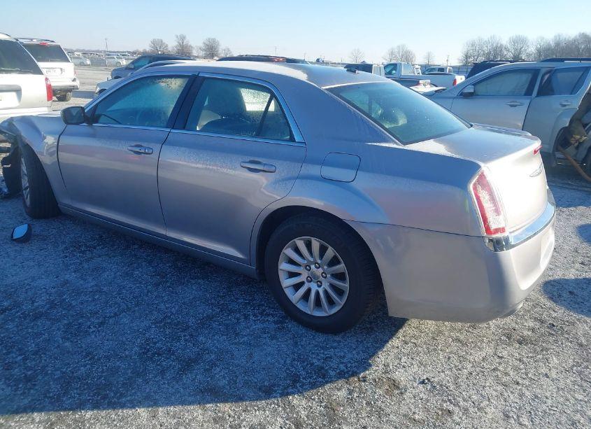 Photo 15 of 2013 Chrysler 300 MOTOWN (VIN 2C3CCAAGXDH627459)