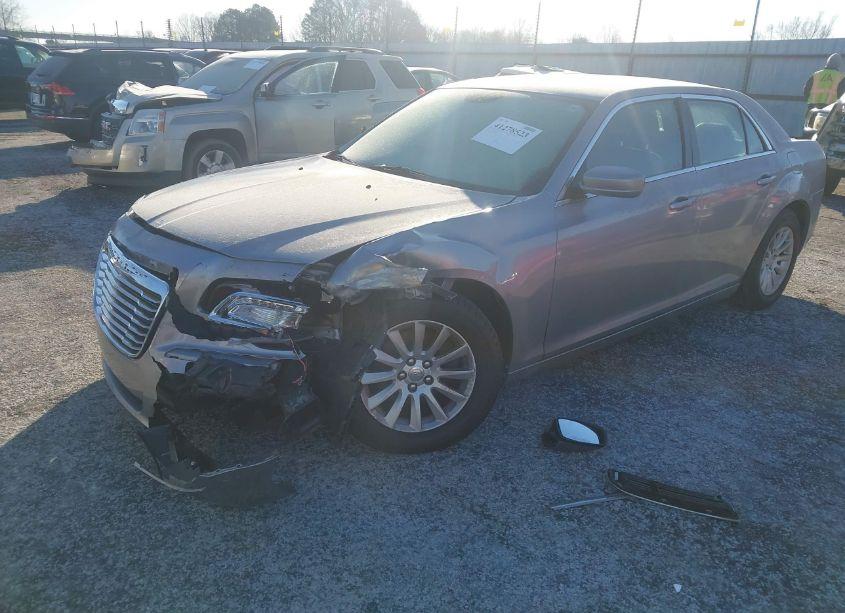 Photo 2 of 2013 Chrysler 300 MOTOWN (VIN 2C3CCAAGXDH627459)