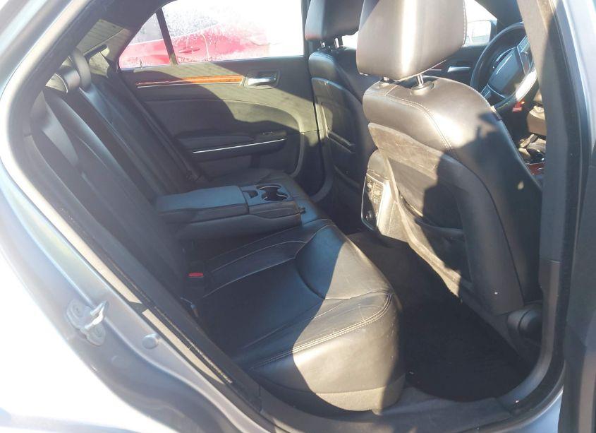 Photo 8 of 2013 Chrysler 300 MOTOWN (VIN 2C3CCAAGXDH627459)