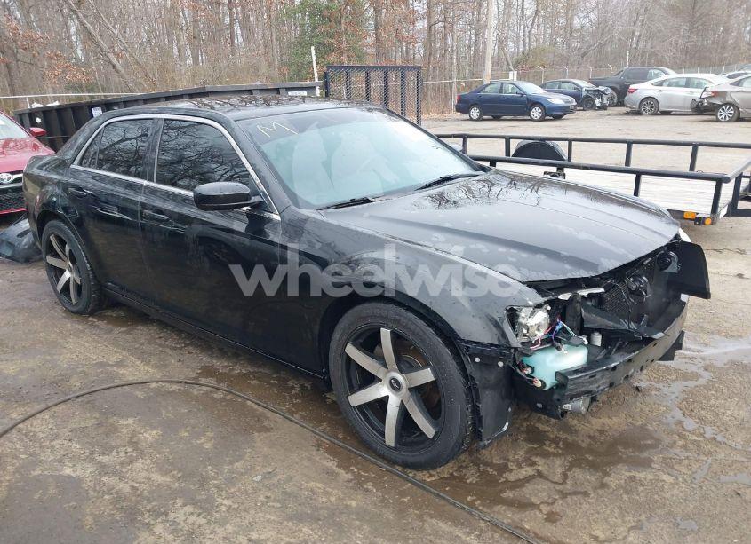 2014 Chrysler 300 (VIN 2C3CCAAGXEH260998) main photo