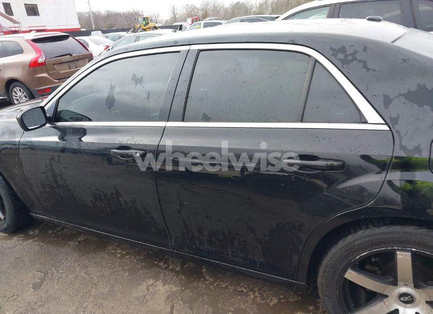 Photo 15 of 2014 Chrysler 300 (VIN 2C3CCAAGXEH260998)