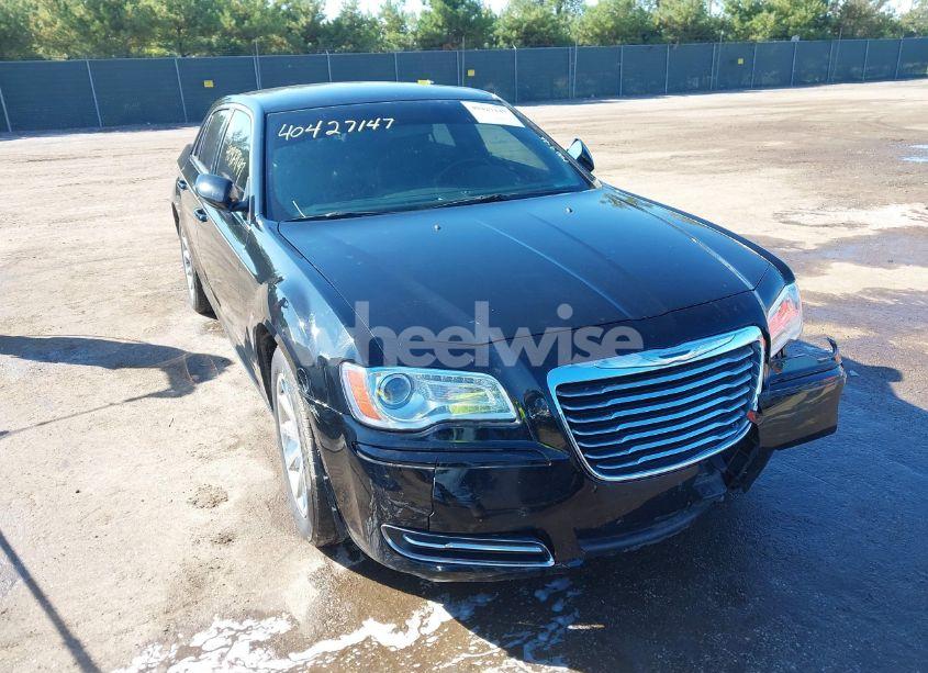 2014 Chrysler 300 (VIN 2C3CCAAGXEH286727) main photo