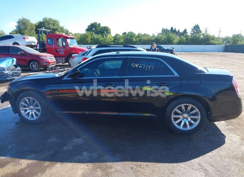 Photo 14 of 2014 Chrysler 300 (VIN 2C3CCAAGXEH286727)
