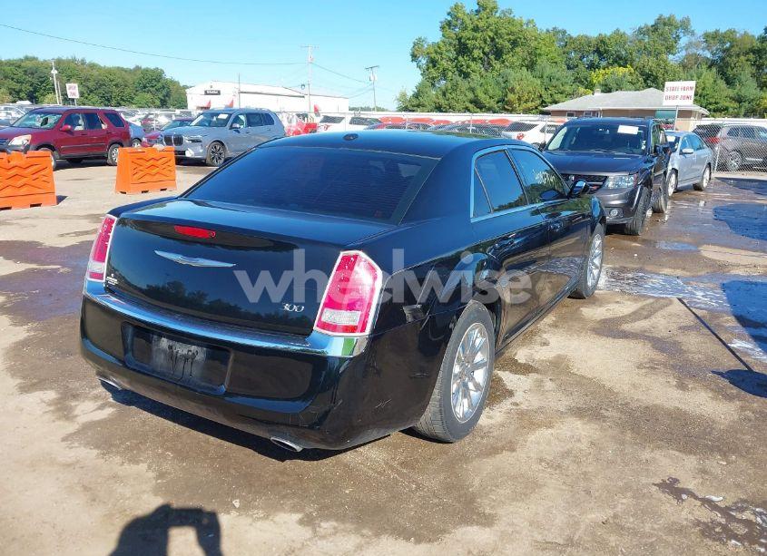 Photo 4 of 2014 Chrysler 300 (VIN 2C3CCAAGXEH286727)