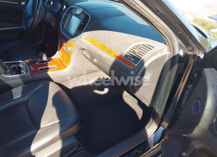 Photo 5 of 2014 Chrysler 300 (VIN 2C3CCAAGXEH286727)