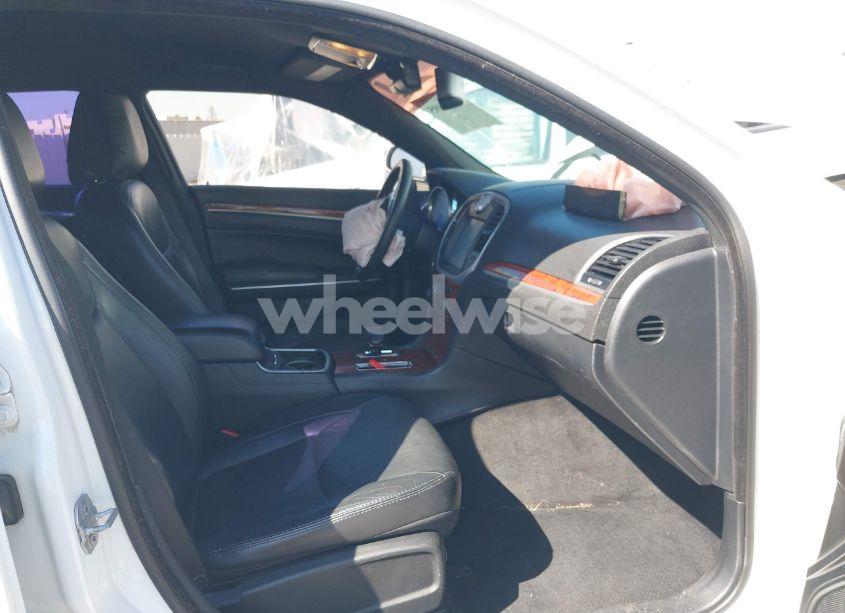 Photo 5 of 2014 Chrysler 300 (VIN 2C3CCAAGXEH346862)