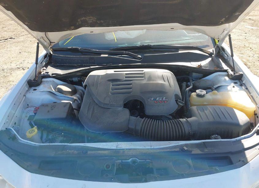 Photo 10 of 2015 Chrysler 300 LIMITED (VIN 2C3CCAAGXFH807477)