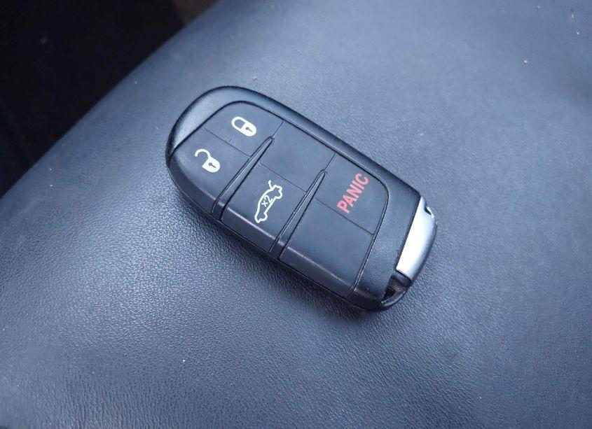 Photo 11 of 2015 Chrysler 300 LIMITED (VIN 2C3CCAAGXFH807477)