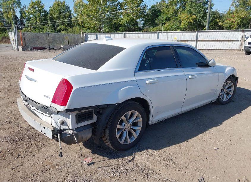 Photo 4 of 2015 Chrysler 300 LIMITED (VIN 2C3CCAAGXFH807477)