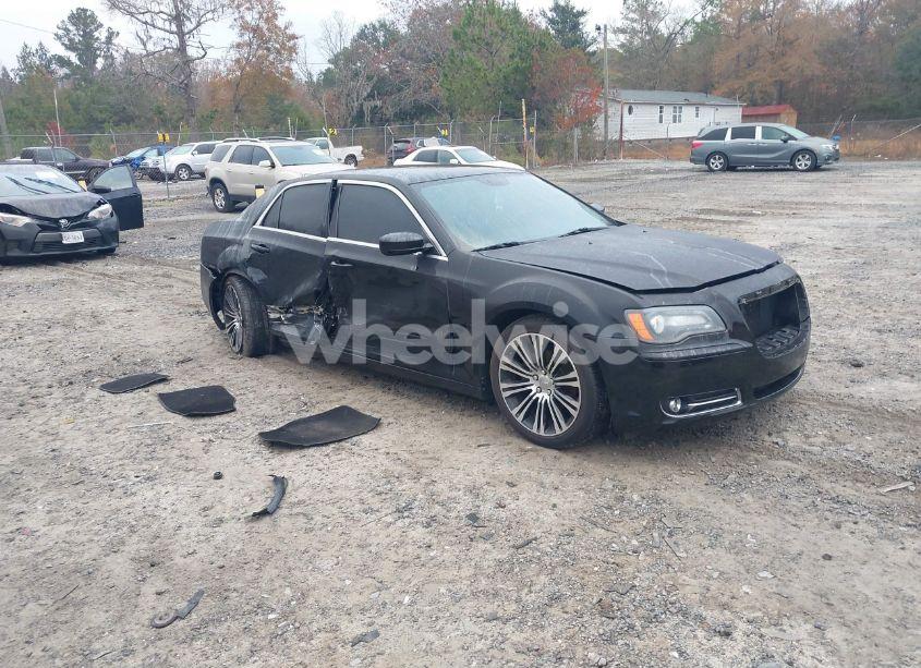 2013 Chrysler 300 (VIN 2C3CCABG0DH507250) main photo