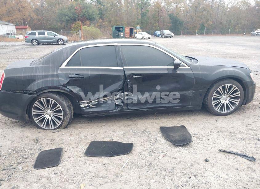 Photo 13 of 2013 Chrysler 300 (VIN 2C3CCABG0DH507250)