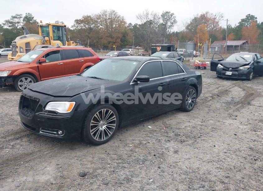 Photo 2 of 2013 Chrysler 300 (VIN 2C3CCABG0DH507250)