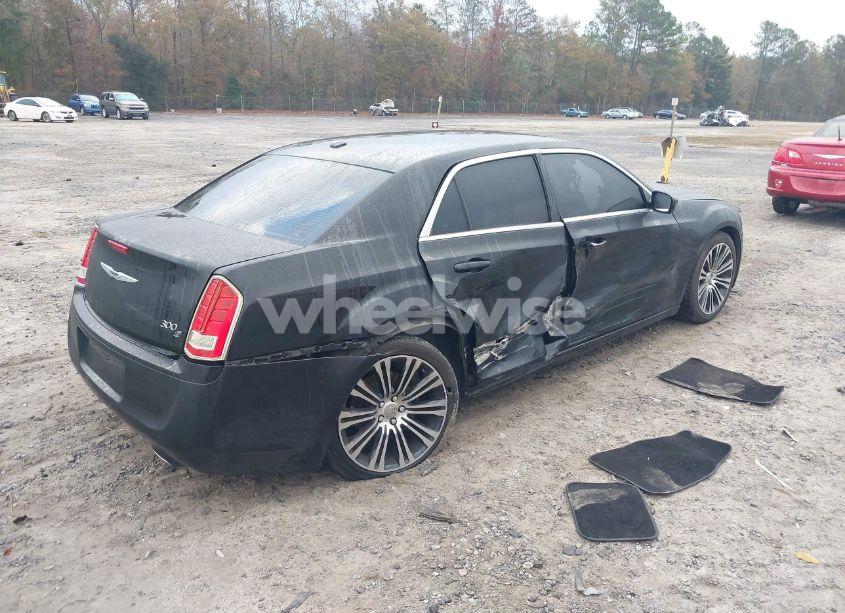 Photo 4 of 2013 Chrysler 300 (VIN 2C3CCABG0DH507250)