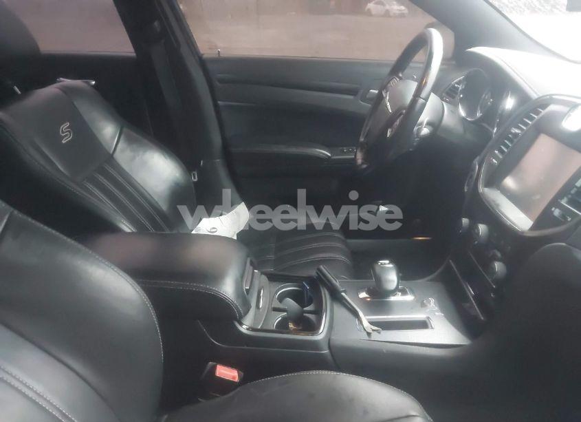 Photo 5 of 2013 Chrysler 300 (VIN 2C3CCABG0DH507250)