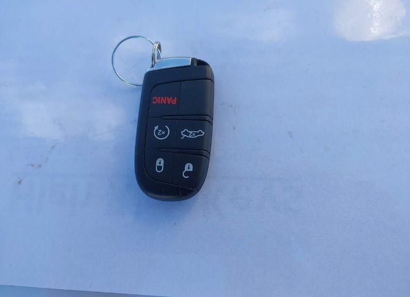 Photo 11 of 2014 Chrysler 300 300S (VIN 2C3CCABG0EH221884)