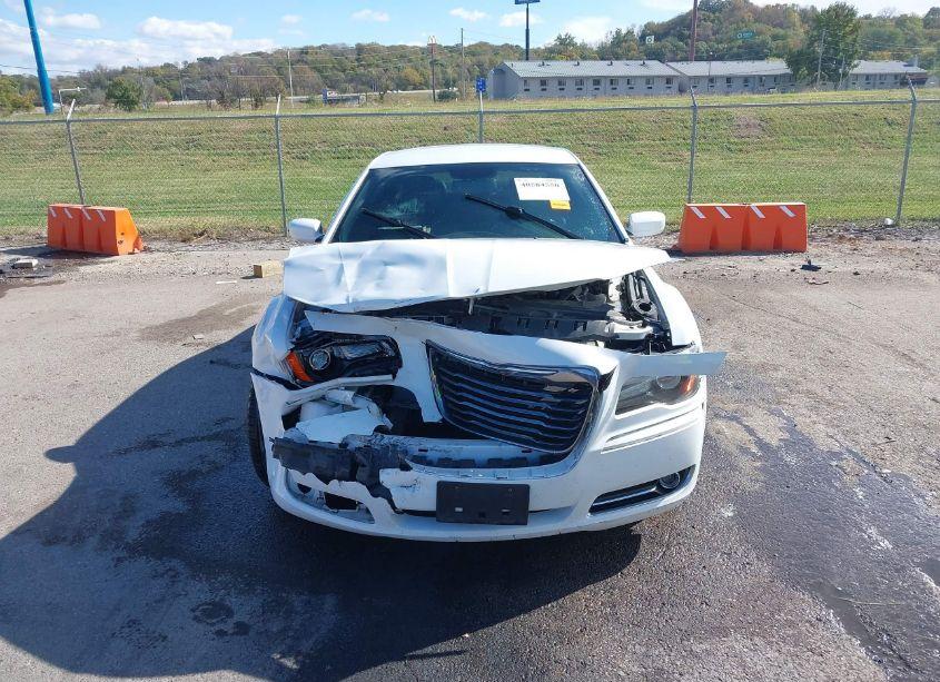 Photo 12 of 2014 Chrysler 300 300S (VIN 2C3CCABG0EH221884)