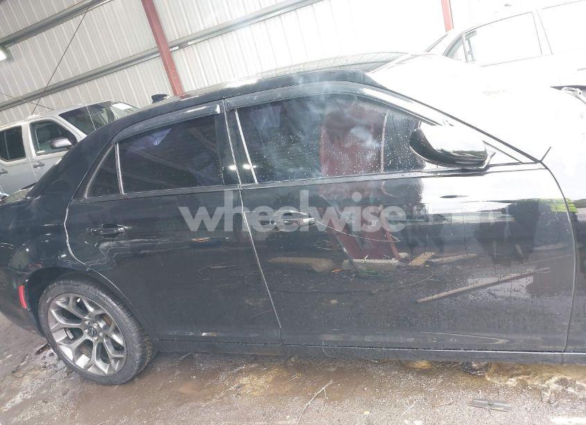 Photo 13 of 2015 Chrysler 300 300S (VIN 2C3CCABG0FH767117)