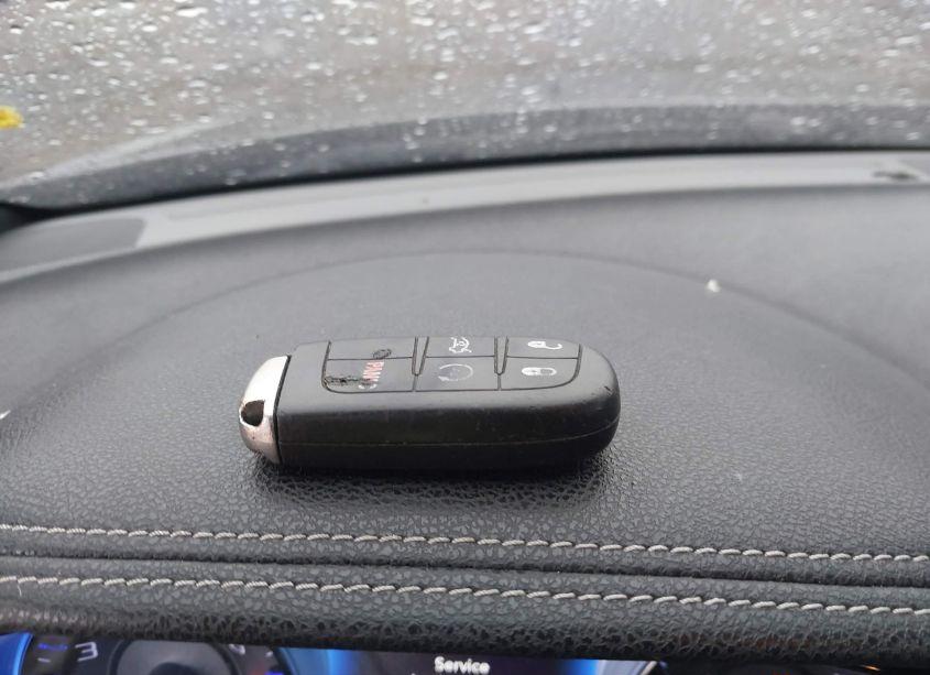 Photo 11 of 2019 Chrysler 300 300S (VIN 2C3CCABG0KH589736)