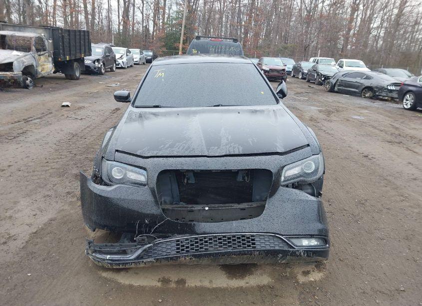 Photo 12 of 2019 Chrysler 300 300S (VIN 2C3CCABG0KH589736)