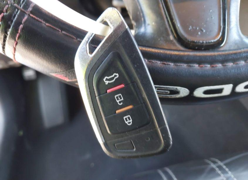 Photo 11 of 2019 Chrysler 300 (VIN 2C3CCABG0KH601223)