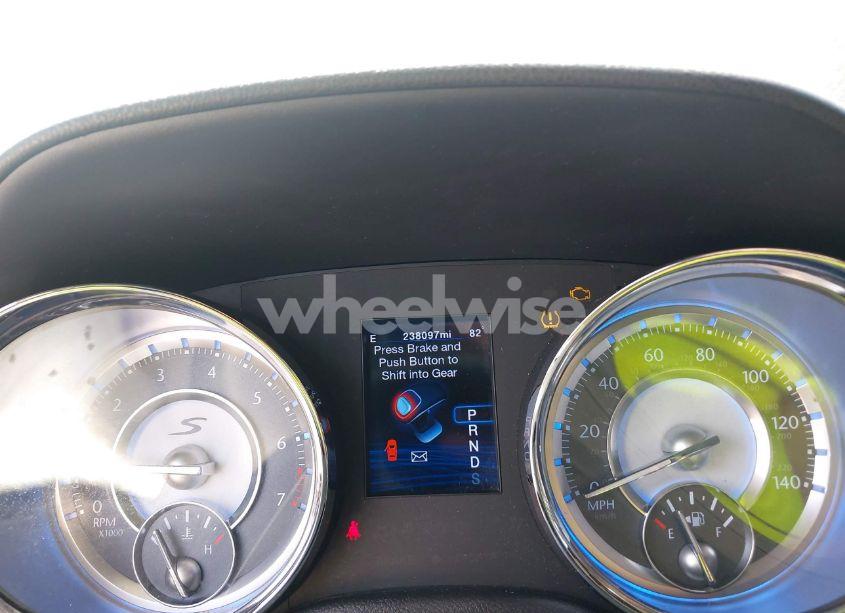 Photo 7 of 2012 Chrysler 300 S V6 (VIN 2C3CCABG1CH251585)